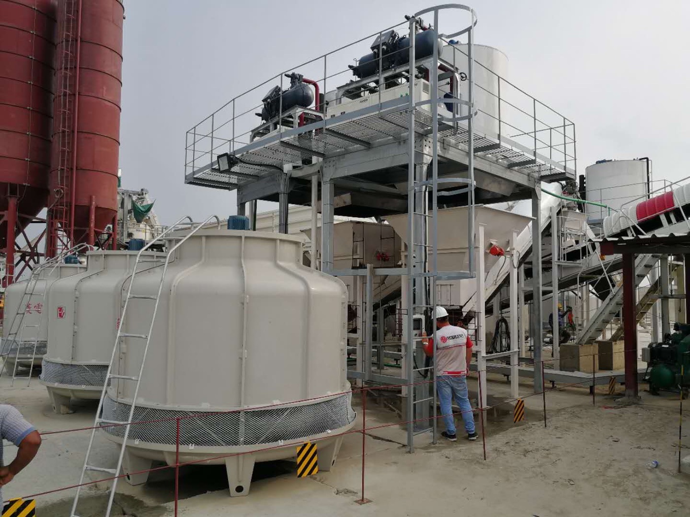 Focusun concrete cooling system installation with cooling towers and ice equipment